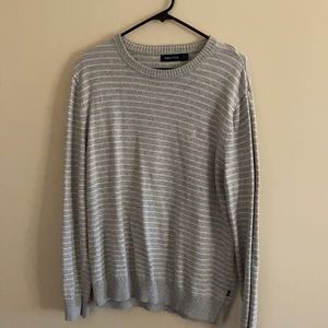 Nautica size L crew neck